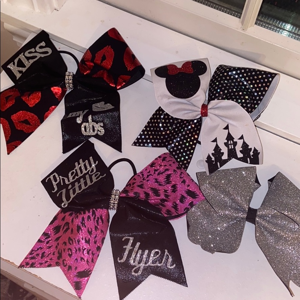 Cheer bows